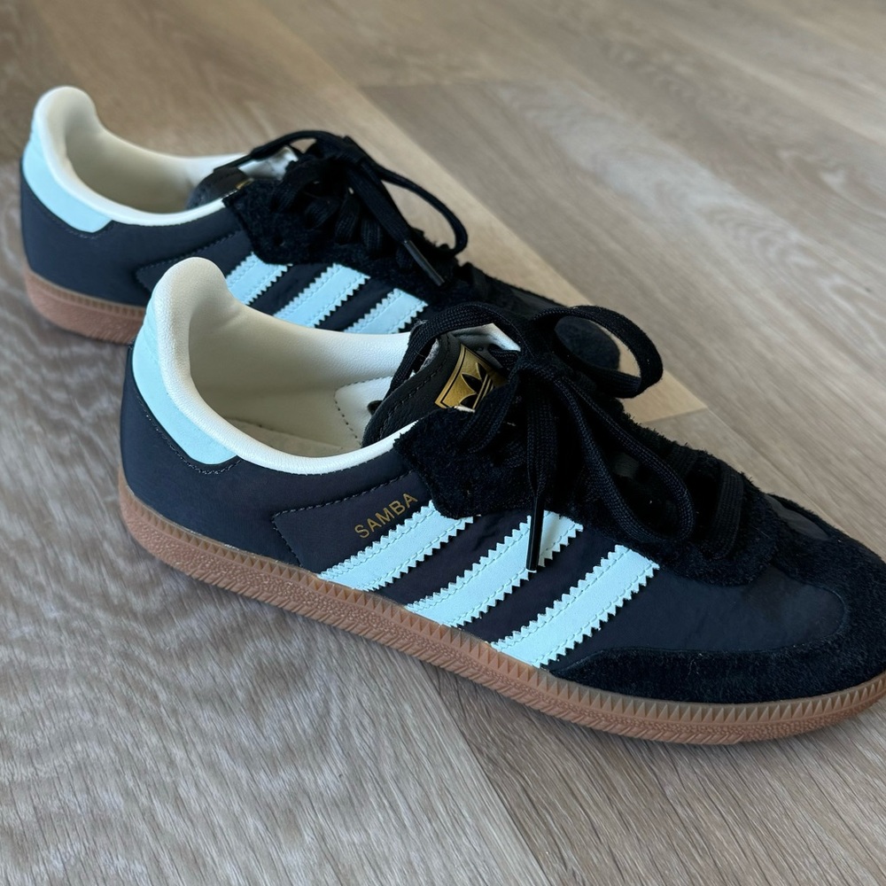 adidas originals Samba OG Carbon Almost Blue Gum